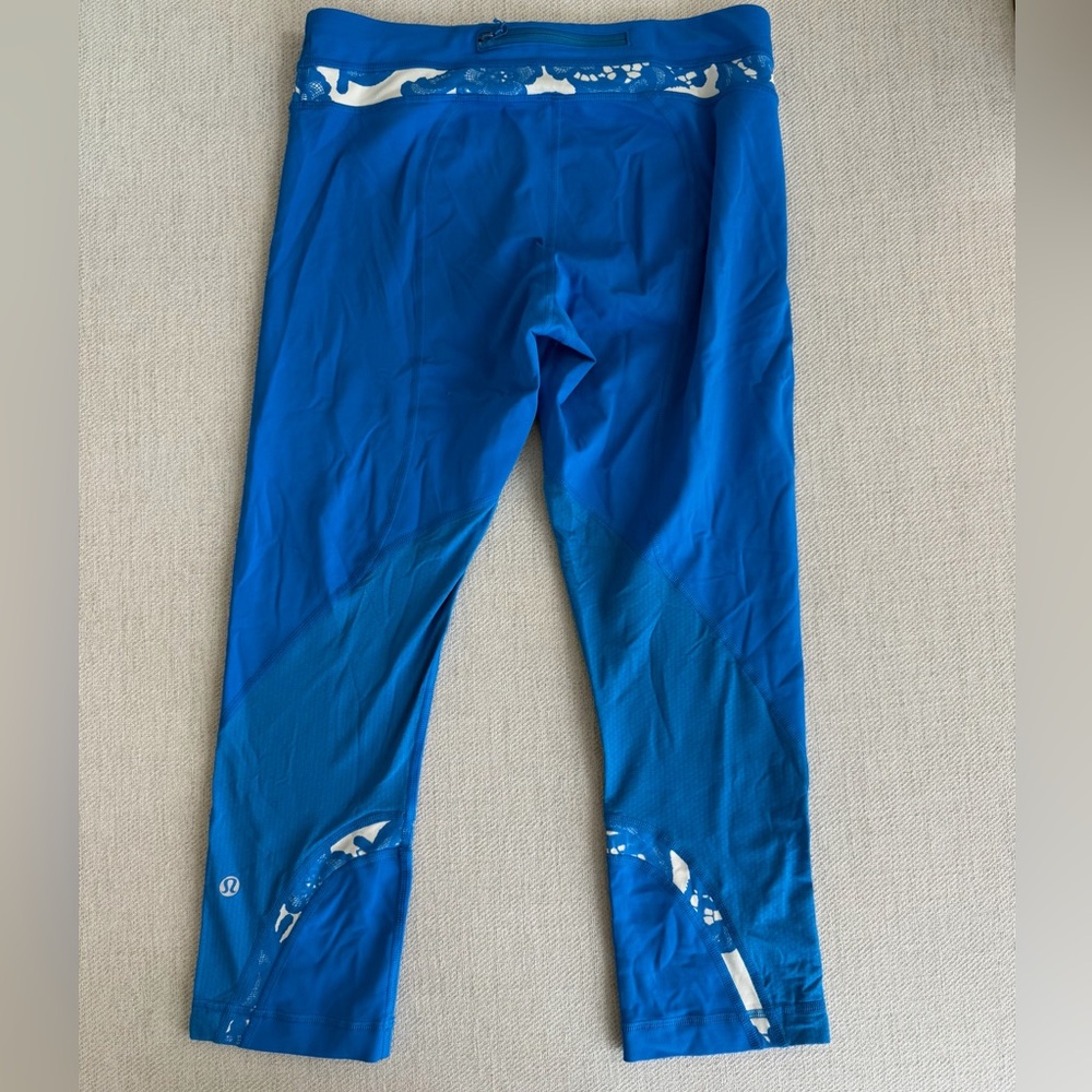 Lululemon Athletica Blue and White Leggings